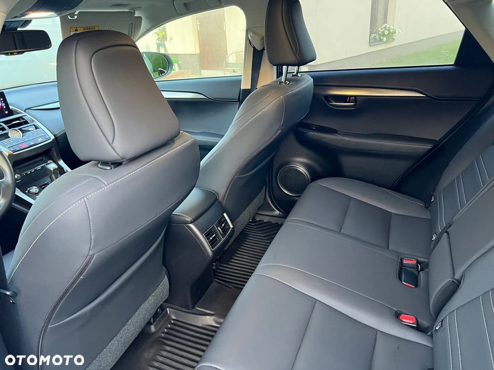 Lexus NX 300h F Impression AWD - 12