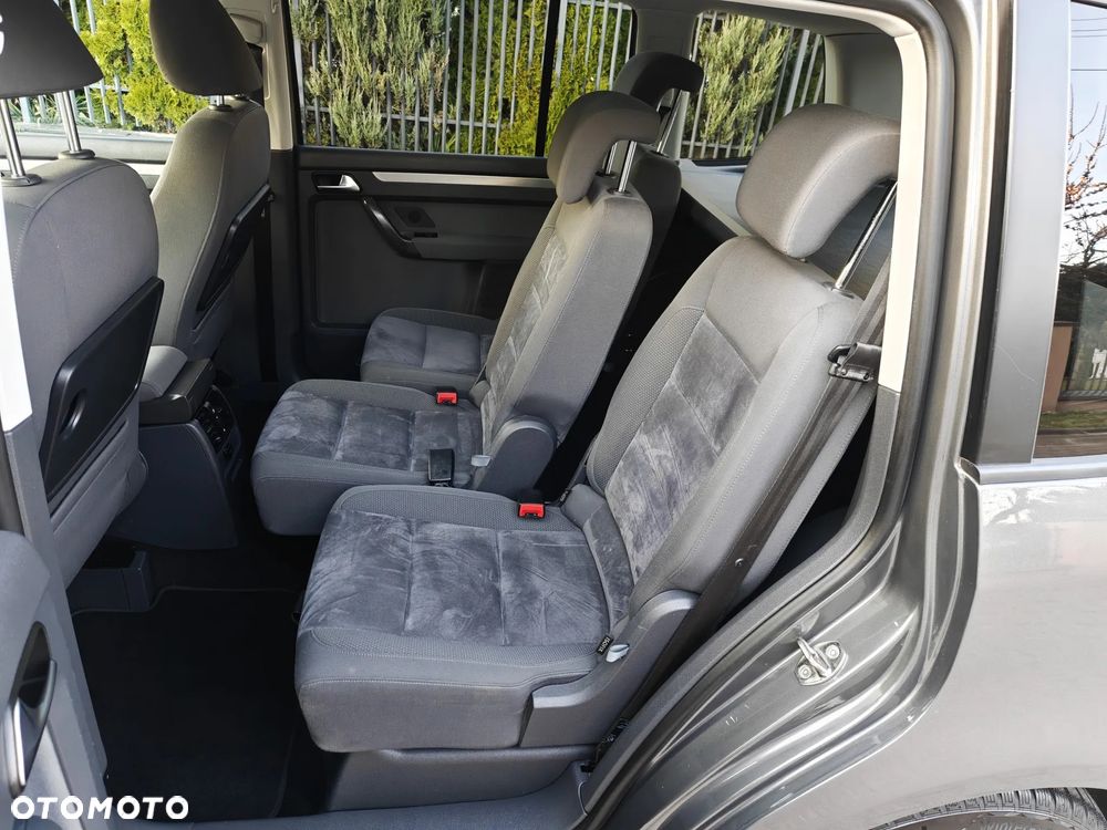 Volkswagen Touran 1.6 TDI DPF BlueMotion Technology Highline - 22