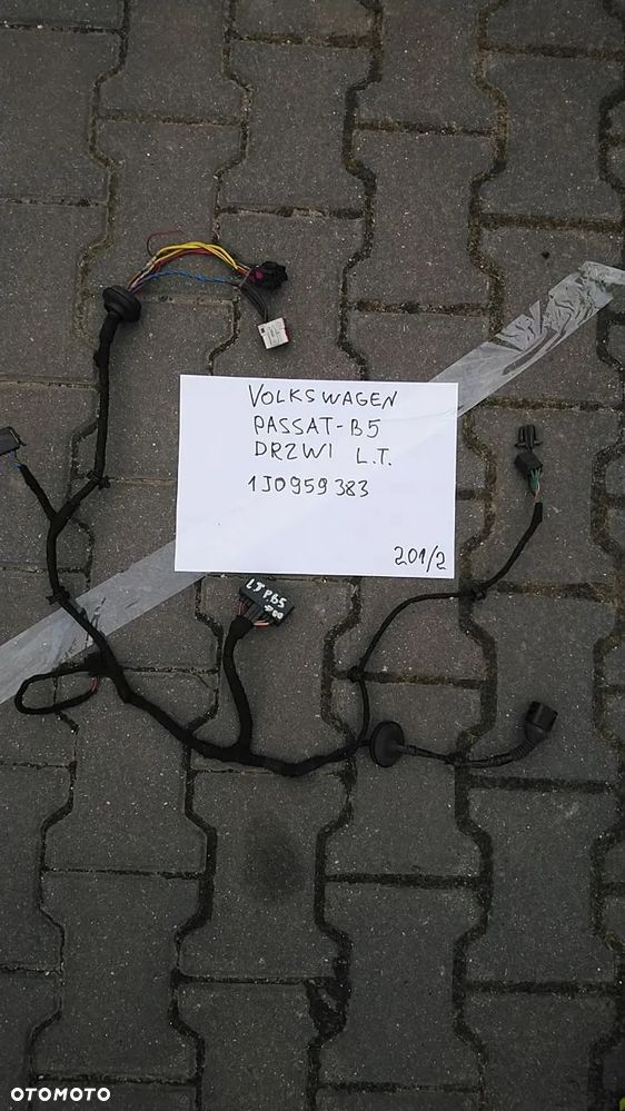 WIĄZKI DRZWI VW - 3