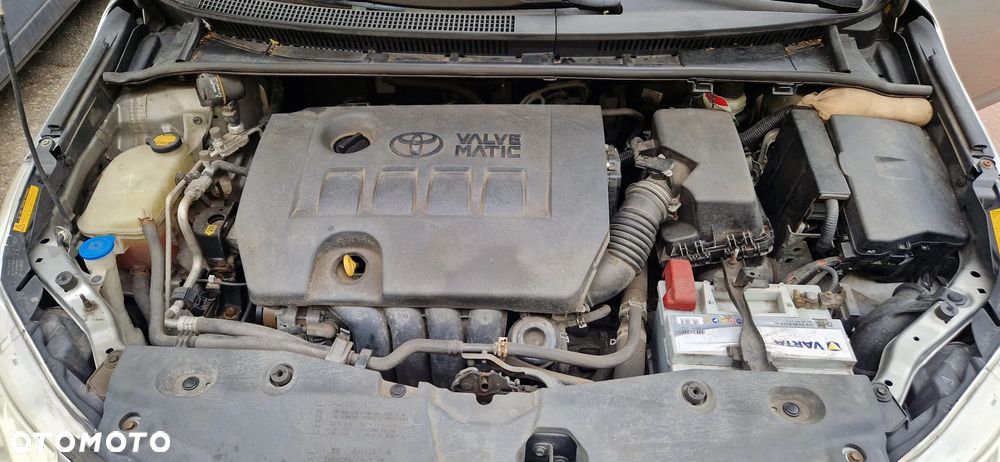 Toyota Avensis 1.8 Premium EU5 - 14