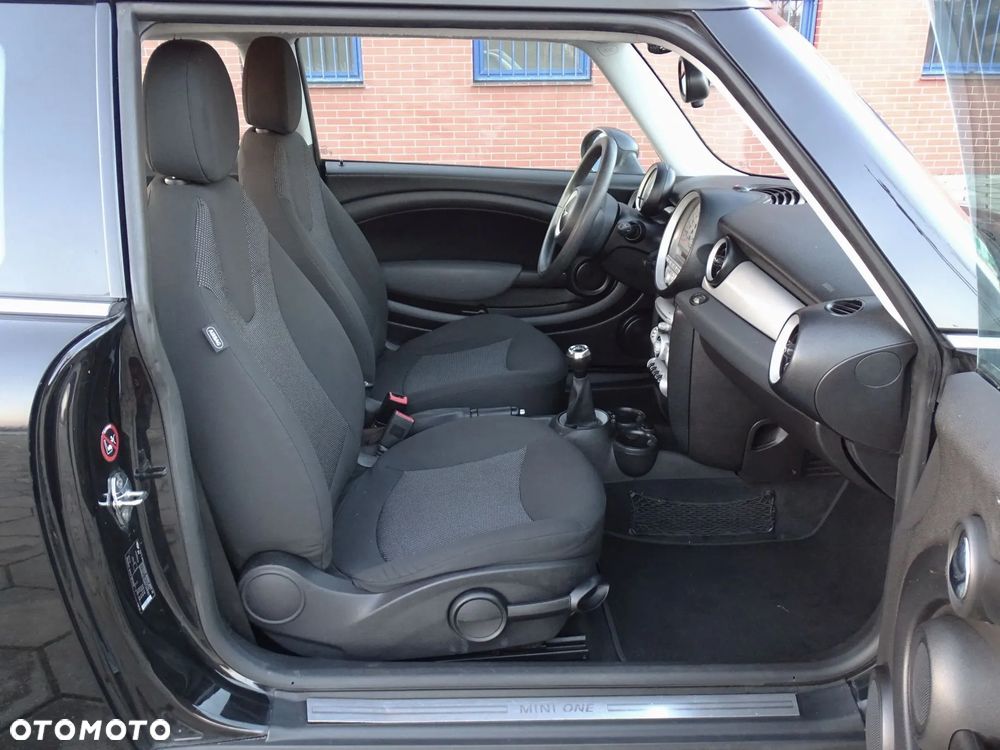 MINI ONE Standard - 9