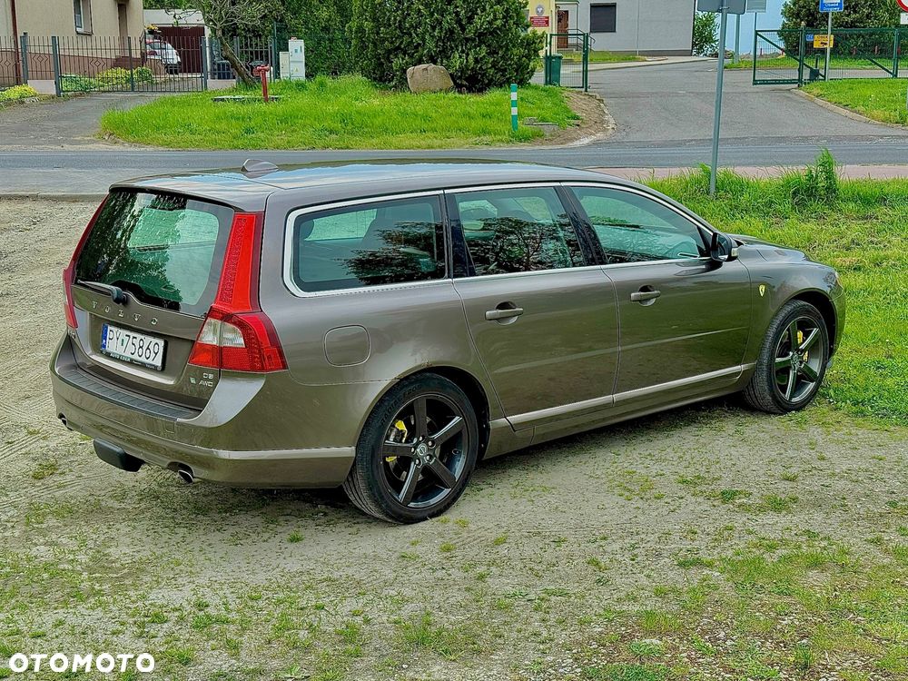 Volvo V70 D5 AWD Summum - 5