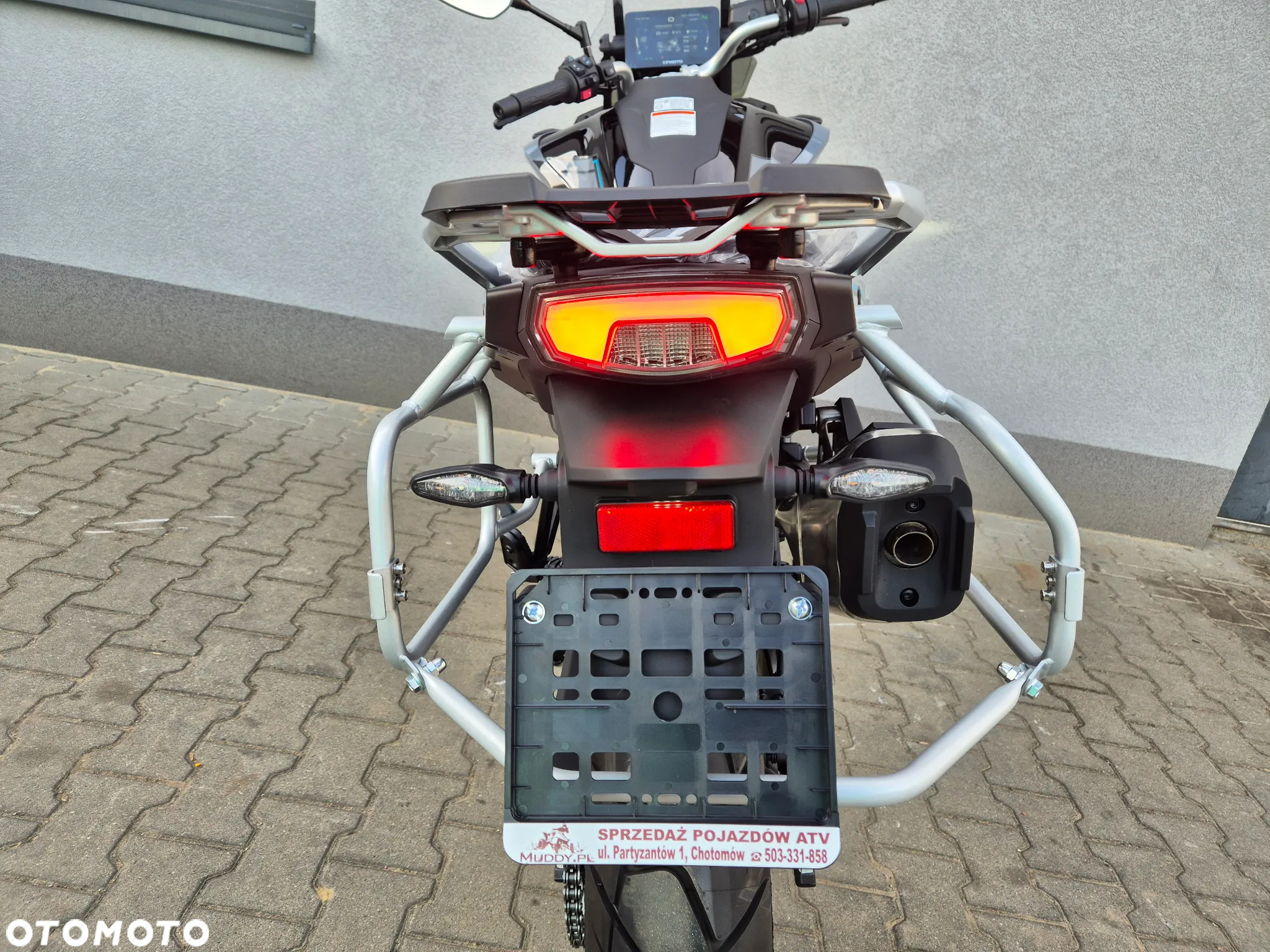 CFMoto MT - 14