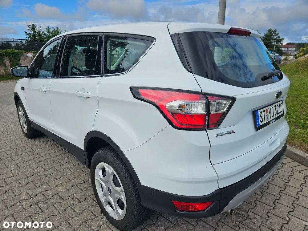 Ford Kuga 1.5 EcoBoost 2x4 Business Edition - 3