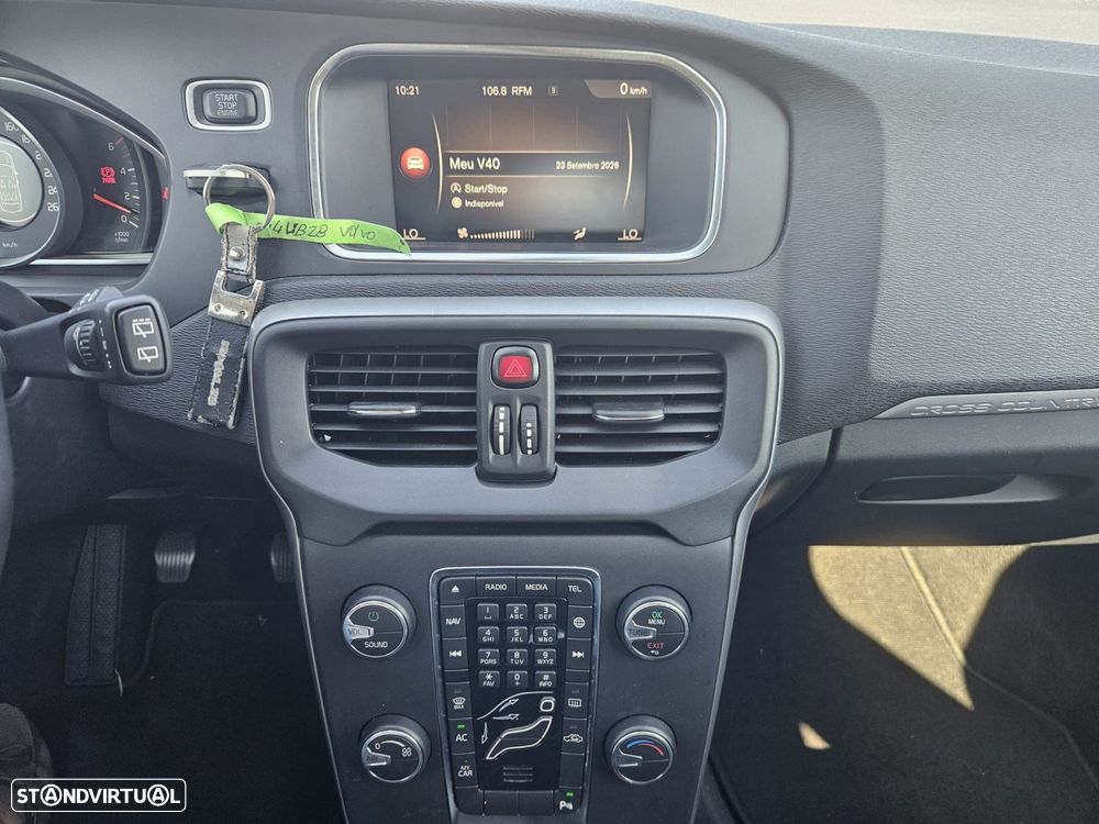 Volvo V40 Cross Country 2.0 D2 Momentum - 29
