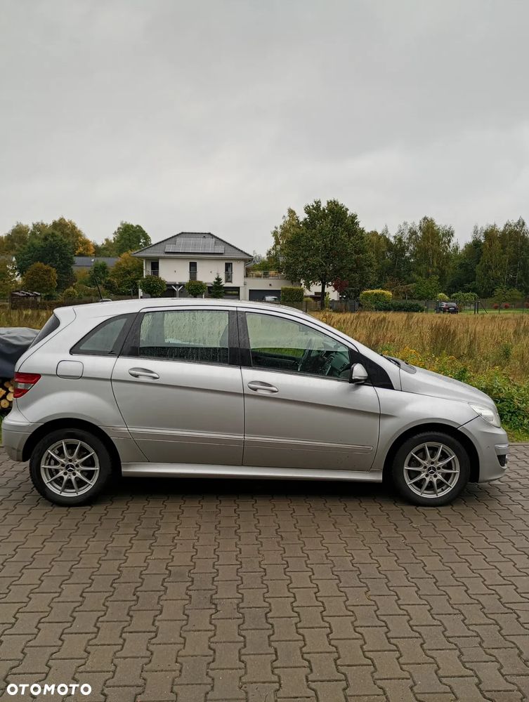 Mercedes-Benz Klasa B 180 CDI Autotronic - 2