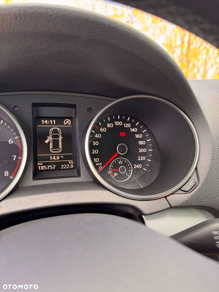 Volkswagen Golf - 11