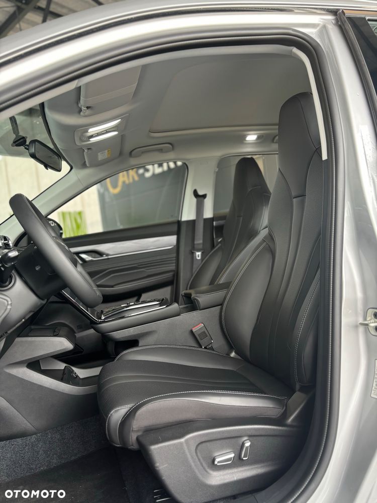 Dongfeng Mage - 12