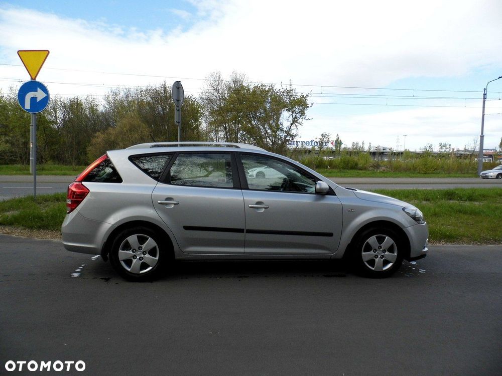 Kia Ceed - 7