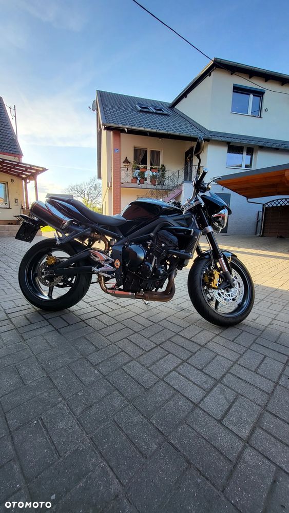 Triumph Street Triple - 12