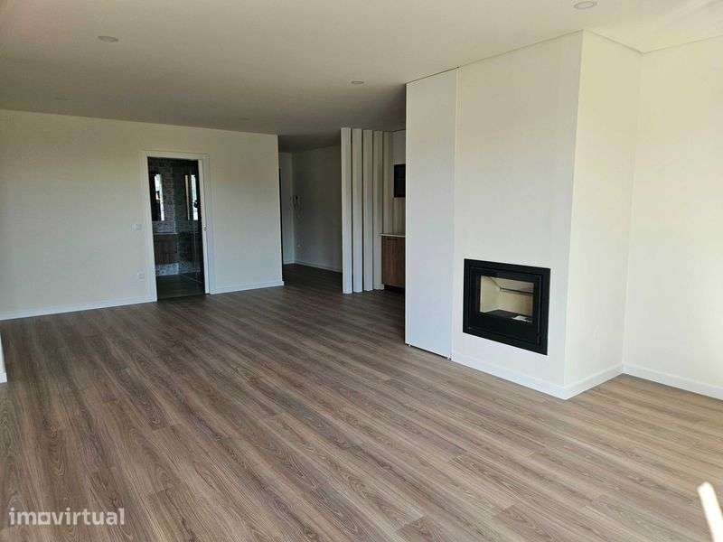 Arrenda Apartamento T2 - Grande imagem: 2/6