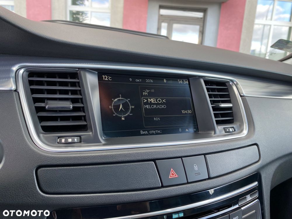 Peugeot 508 RXH 2.0 HDi HYbrid4 - 33