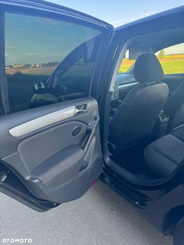 Volkswagen Golf VI 1.6 TDI Trendline - 11