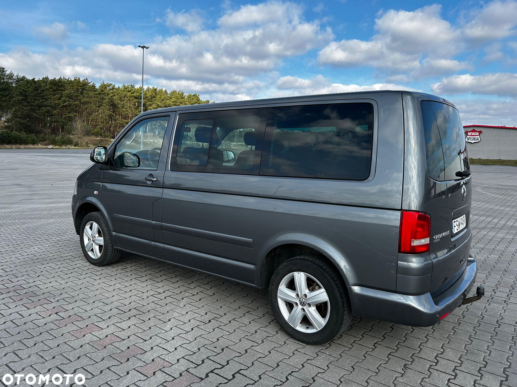 Volkswagen Caravelle - 3