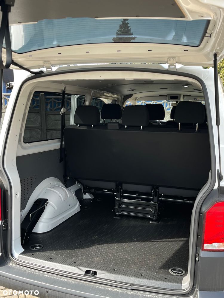 Volkswagen Transporter Kombi L2H1 - 11