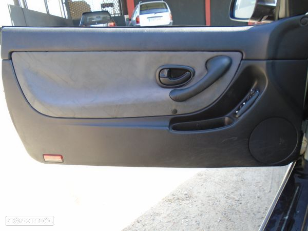 Para Peças Peugeot 406 Coupé (8C) - 8