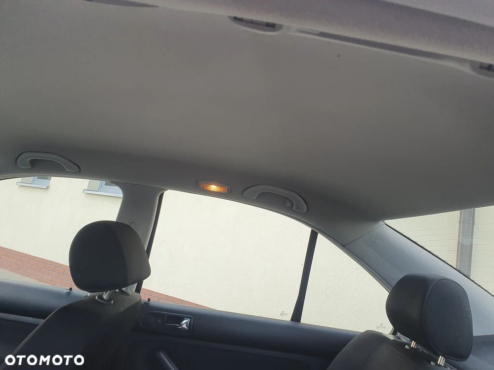 Volkswagen Bora 1.6 - 11