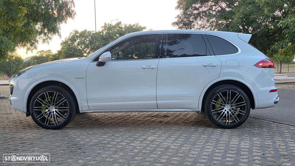 Porsche Cayenne S E-Hybrid Platinum Edition - 9