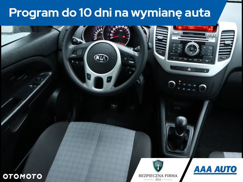 Kia Venga - 8