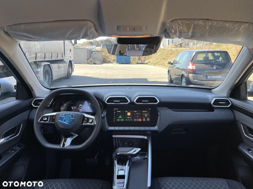 MG ZS Hybrid+ - 12