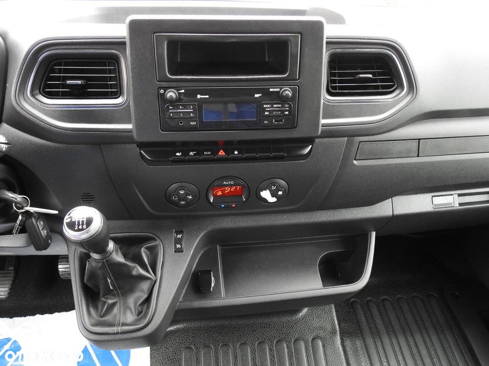 Renault MASTER  PLANDEKA 10 PALET WEBASTO TEMPOMAT LEDY PNEUMATYKA KLIMATYZACJA  165KM - 34
