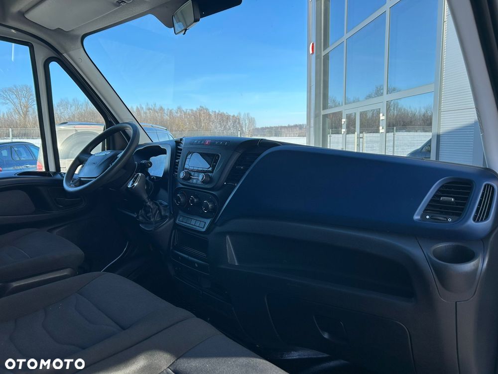 Iveco Daily 35C18 3.0 HPI Hi-Matic Kontener 8 palet + winda 750kg + drzwi boczne **Wysoki kontener**KLIMA**Serwis**Sprowadzony** - 13