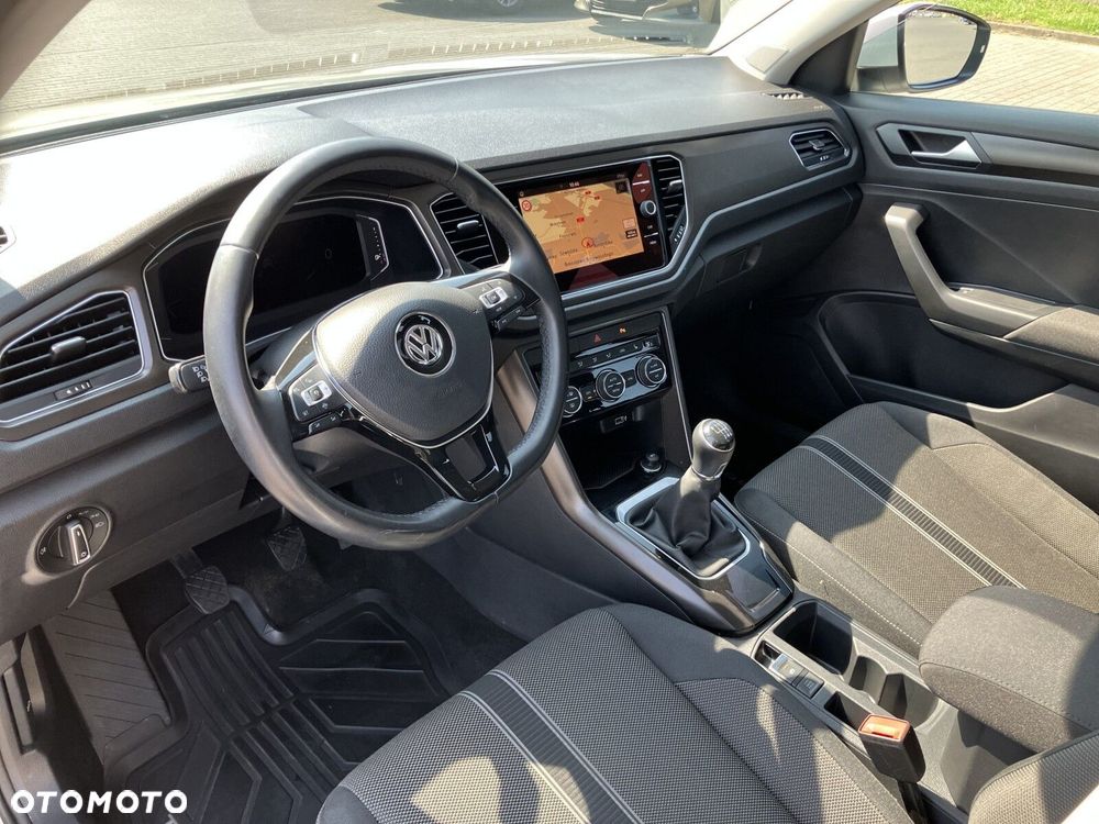 Volkswagen T-Roc - 10