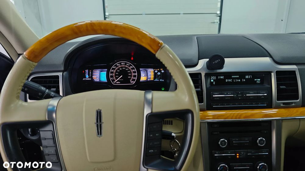 Lincoln MKZ - 25
