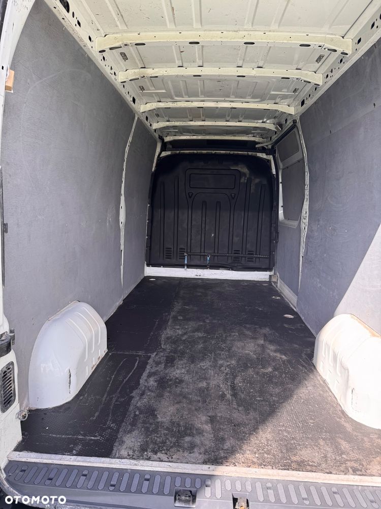 Nissan NV400 - 10