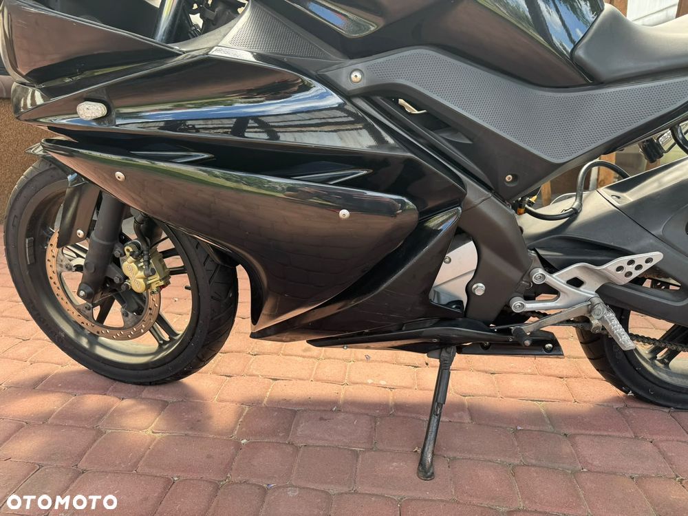 Yamaha YZF - 7