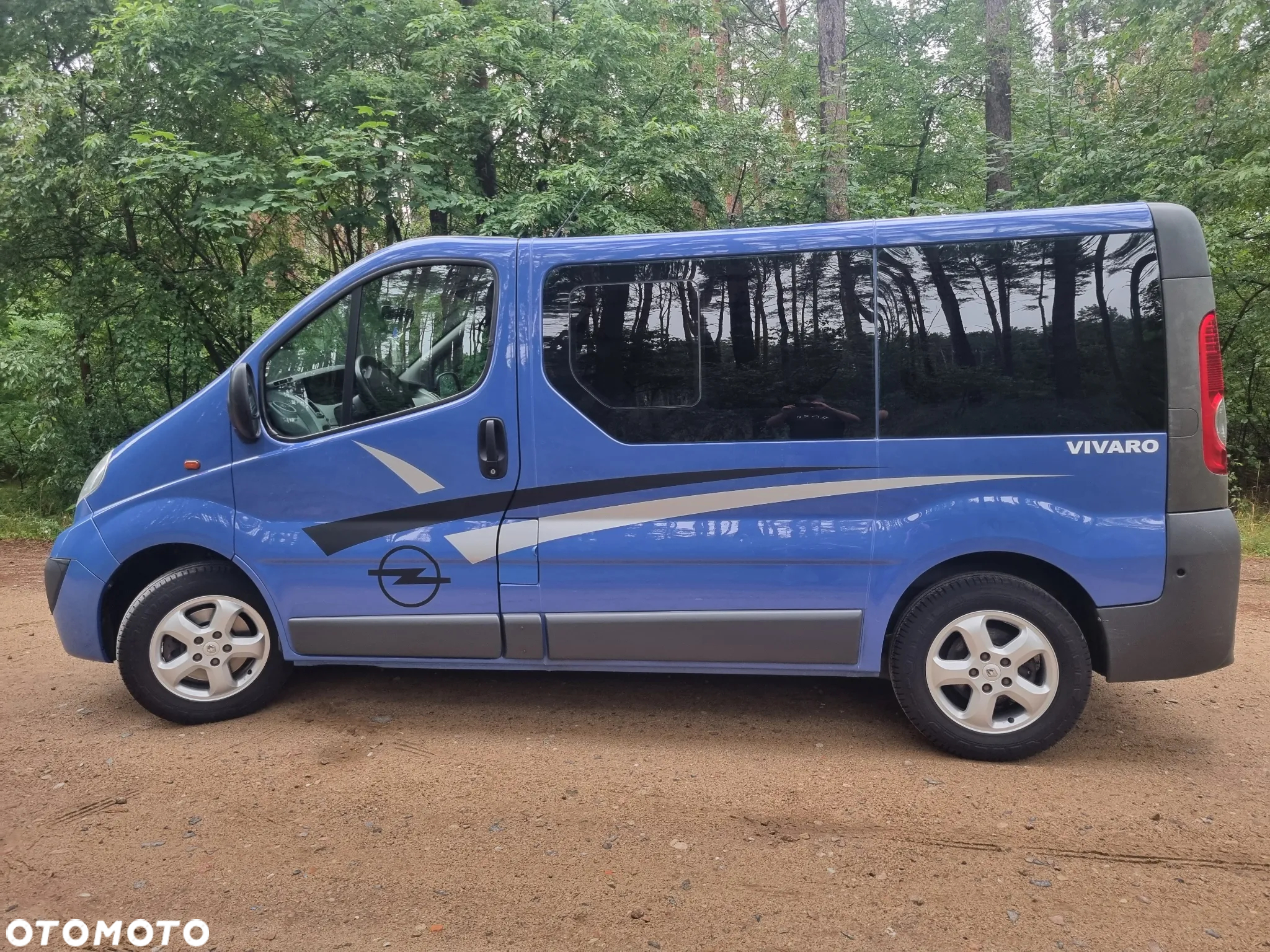 Opel Vivaro 2.5 CDTI L1H1 - 24