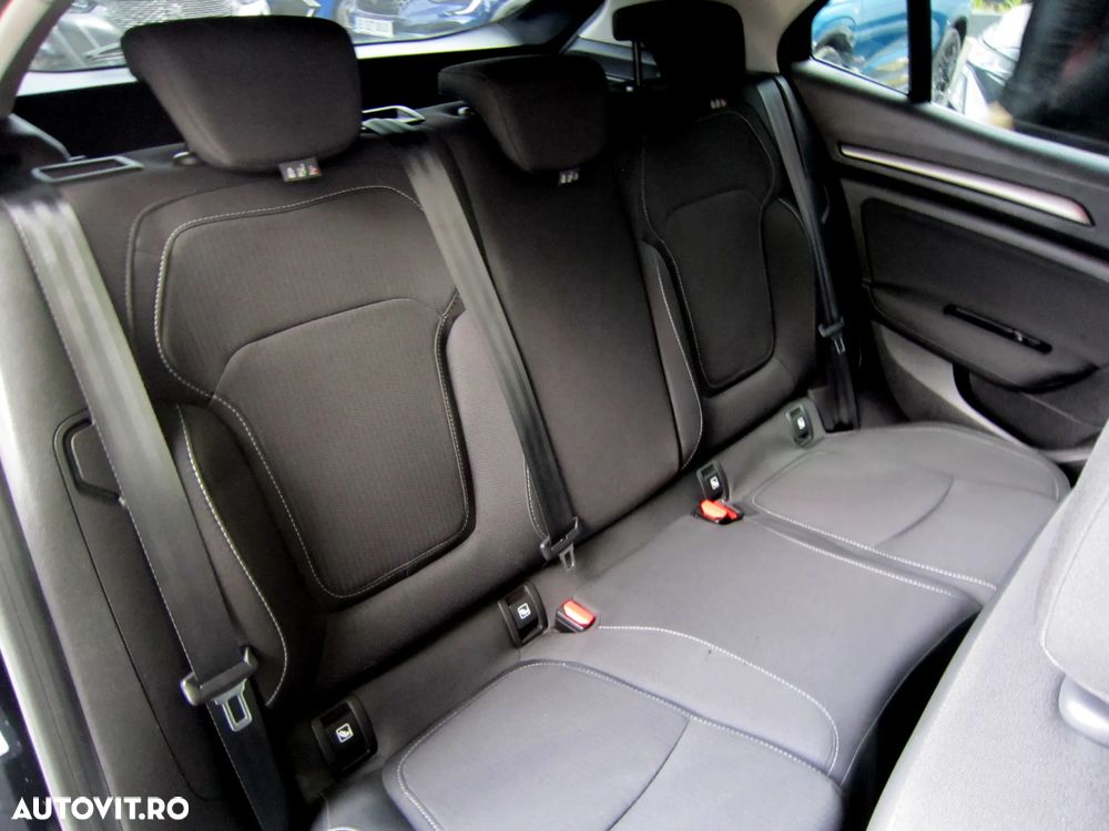 Renault Megane TCe 140 EDC GPF Techno - 19