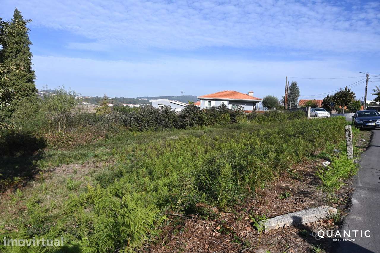 TERRENO PARA INVESTIMENTO NO CENTRO DE PAREDES — 7.800 m2 POR... - Grande imagem: 3/21