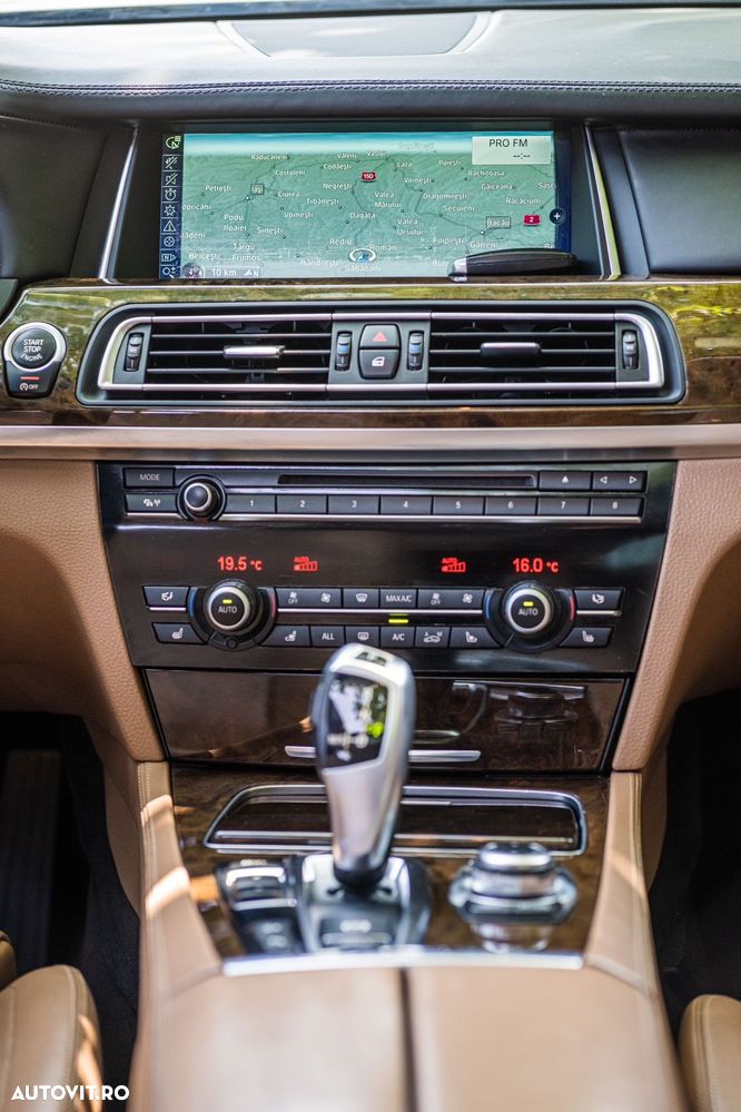 BMW Seria 7 740d Edition Exclusive - 6