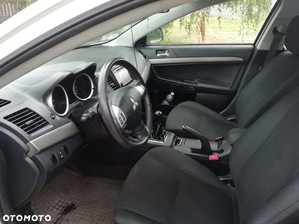 Mitsubishi Lancer 1.6 - 16