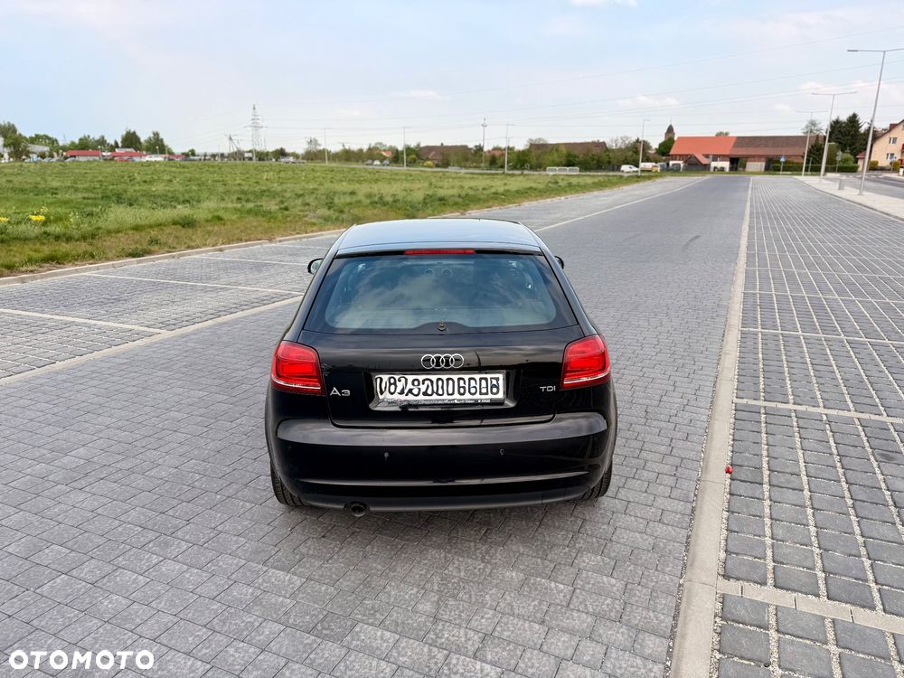 Audi A3 3-drzwiowe 1.6 TDI DPF Attraction S tronic - 6