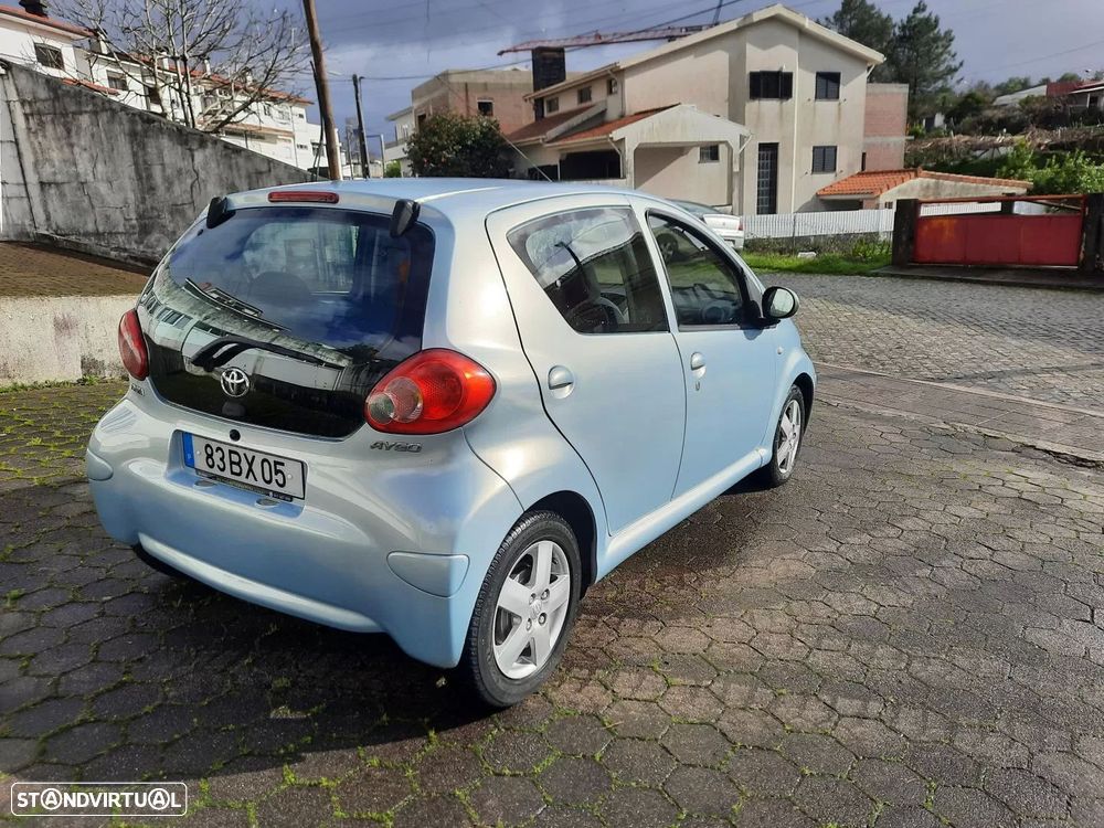 Toyota Aygo 1.0 Plus - 3
