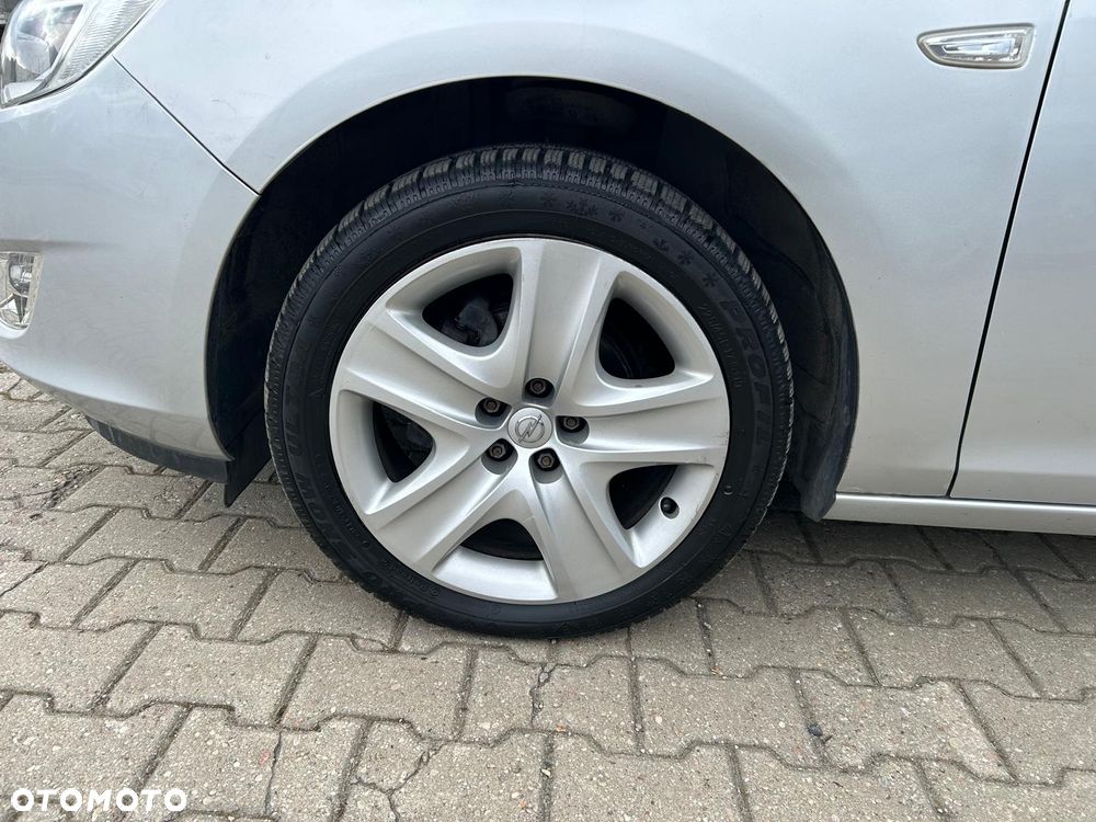Opel Astra 1.4 T Enjoy - 19