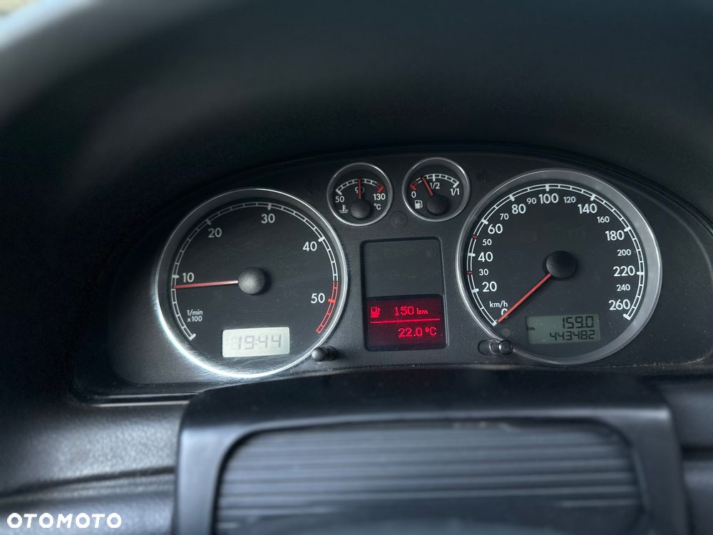 Volkswagen Passat 1.9 TDI Comfortline - 5