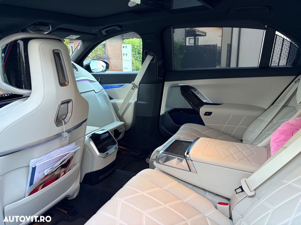 BMW Seria 7 - 8