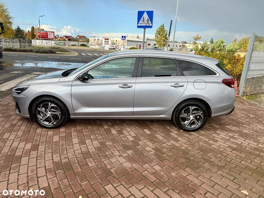 Hyundai i30 Kombi 1.5 T-GDI 48V-Hybrid Intro - 21