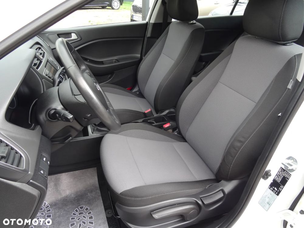 Hyundai i20 1.2 Select - 28