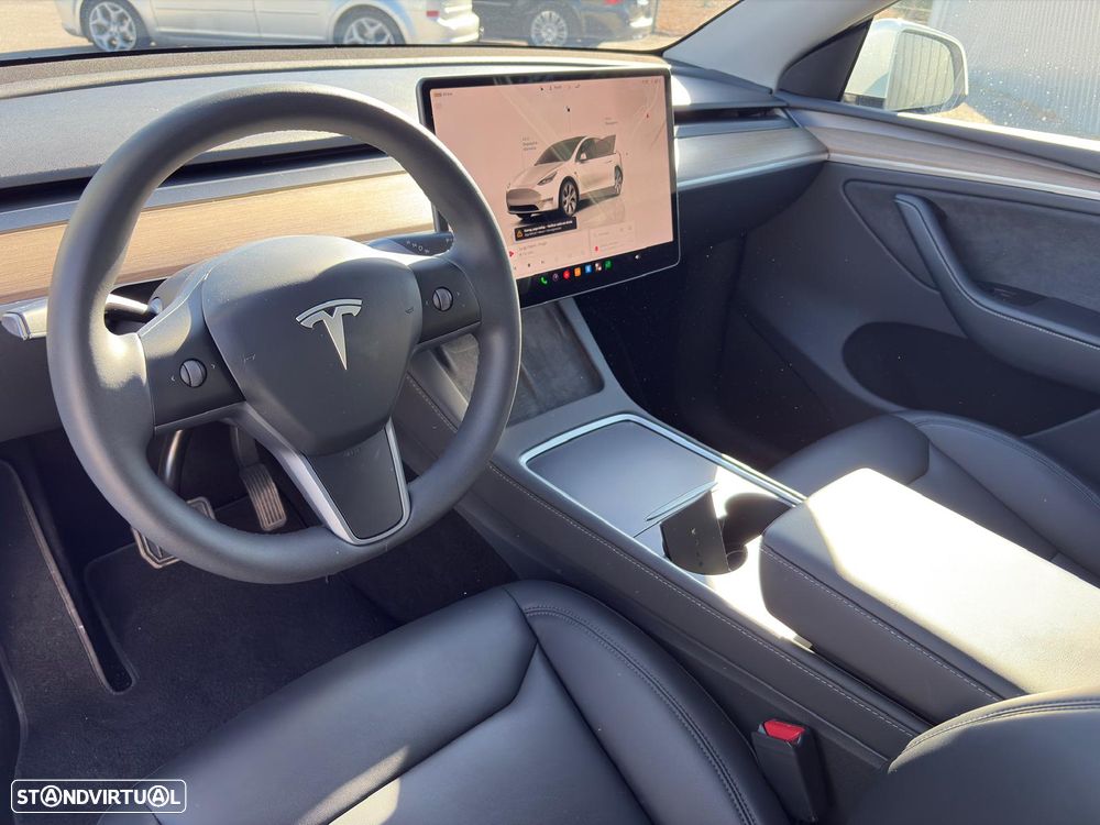 Tesla Model Y Long Range Dual Motor AWD - 10