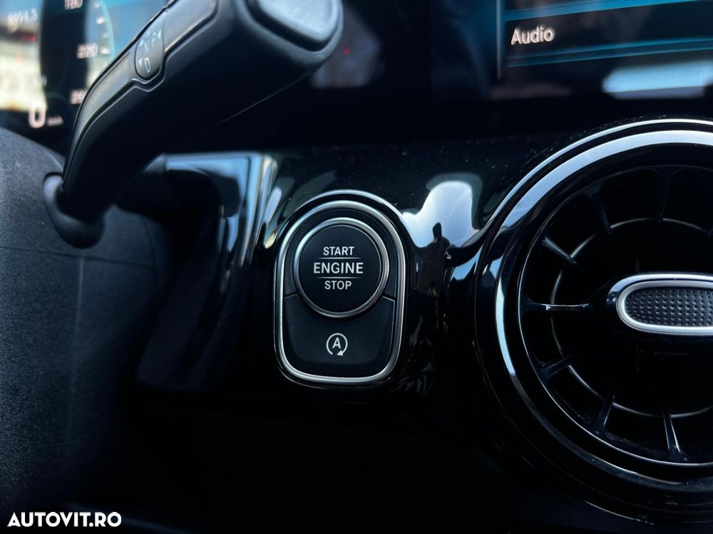 Mercedes-Benz GLA - 24