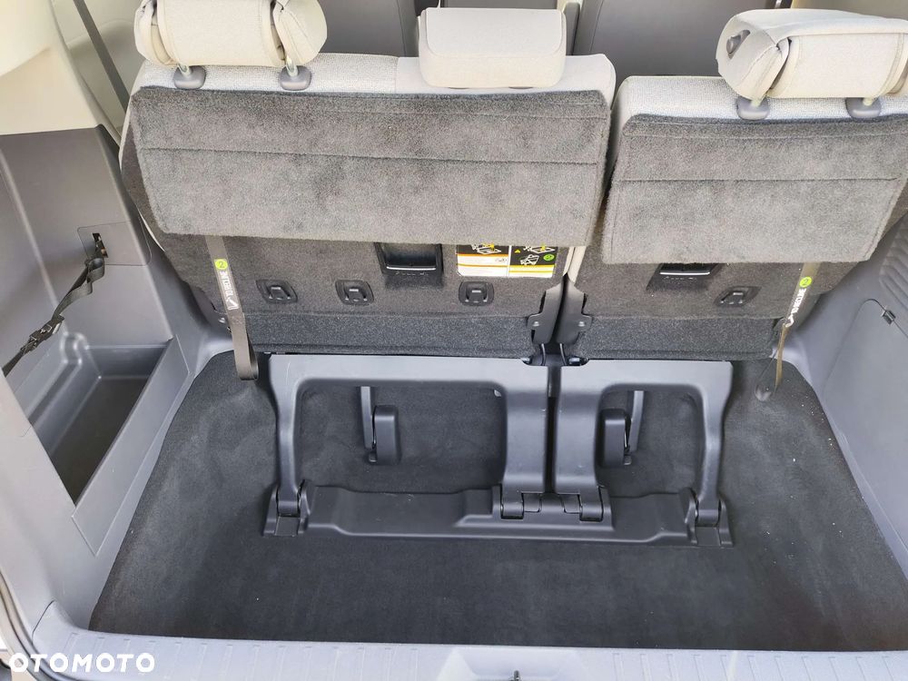 Toyota Sienna - 34