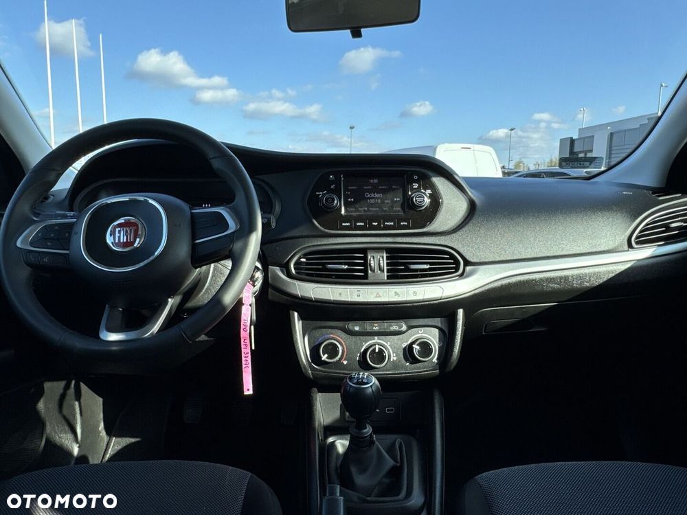 Fiat Tipo 1.4 T-Jet 16v Street - 12