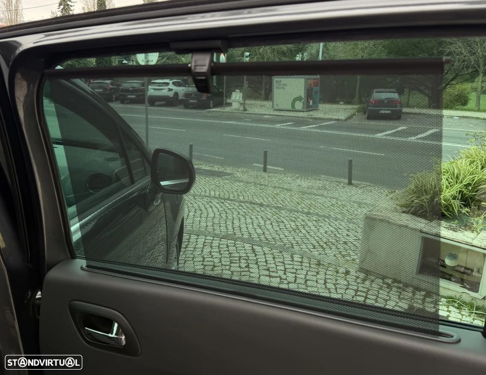 Peugeot 5008 1.6 BlueHDi Allure J17 - 25