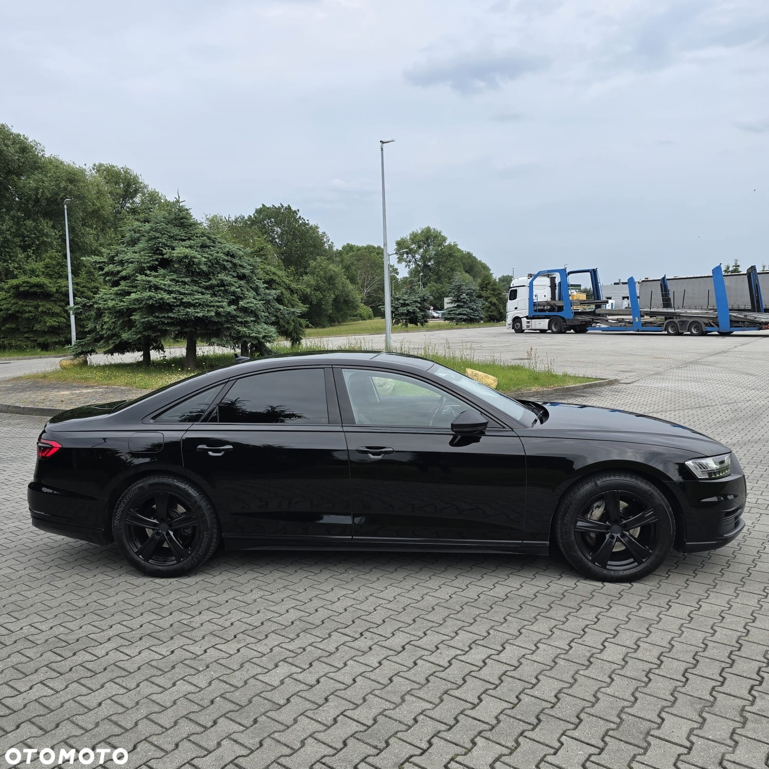 Audi A8 - 12