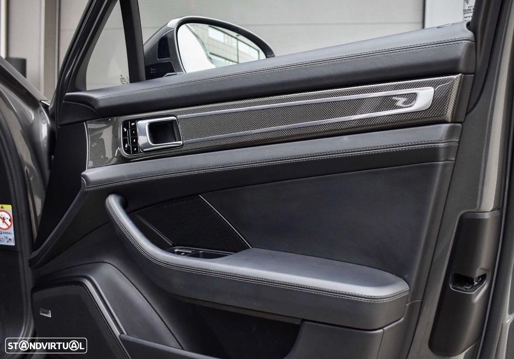 Porsche Panamera 4 S - 17