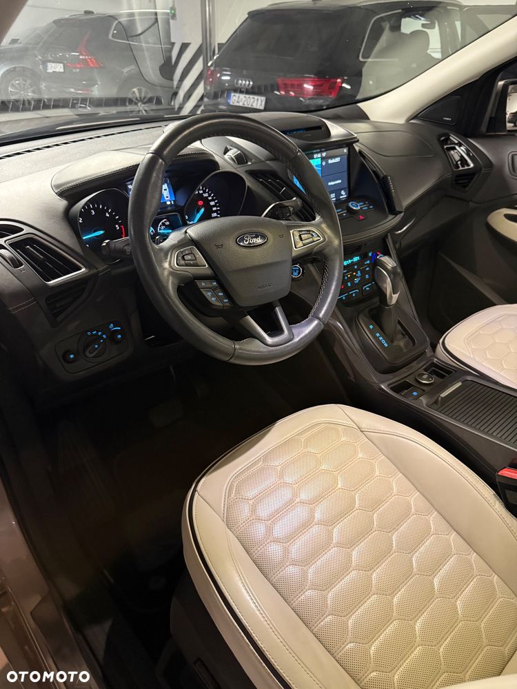 Ford Kuga - 14